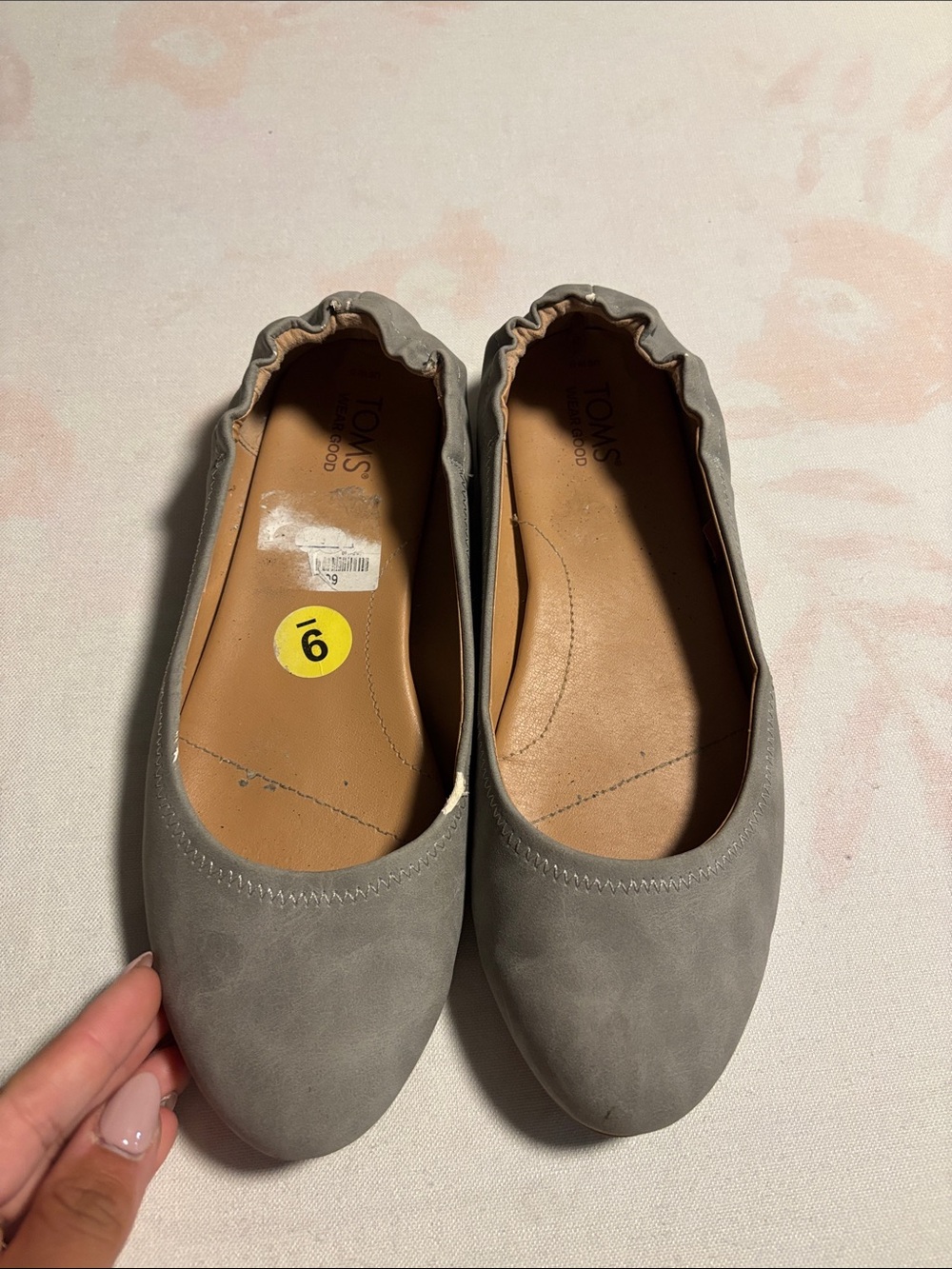 Toms suede flats
